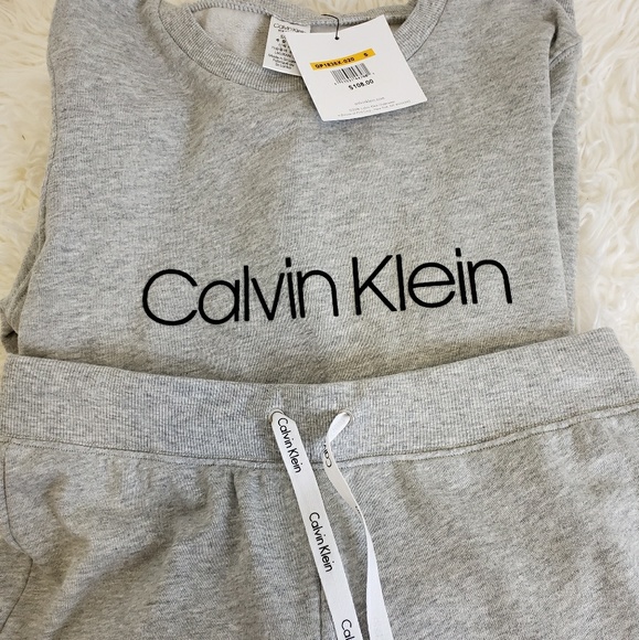 Calvin Klein Set - Picture 3 of 6